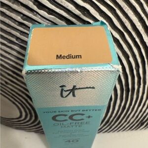 It Cosmetics CC+ Oil-Free Matte SPF 40